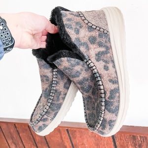 NWOT Womens Hey Dudes ✨